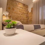 Daira 103 Luxury Sulle Mura Di شقة *