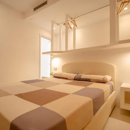Daira 103 Luxury Sulle Mura Di * チェファル